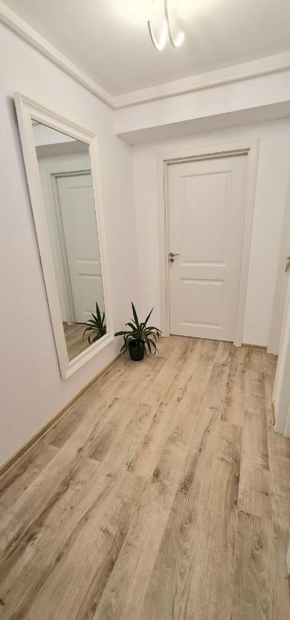 Apartament Bacovia Bacău Exteriör bild