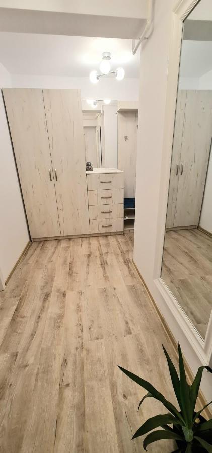 Apartament Bacovia Bacău Exteriör bild